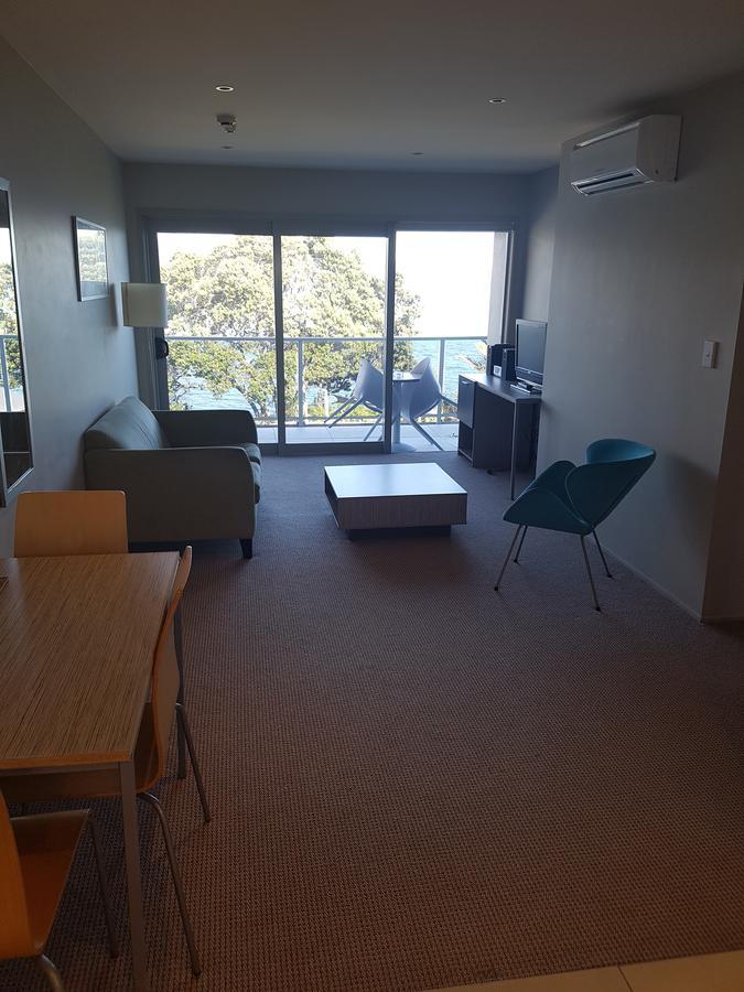 Te Kaha Beach Hotel Buitenkant foto